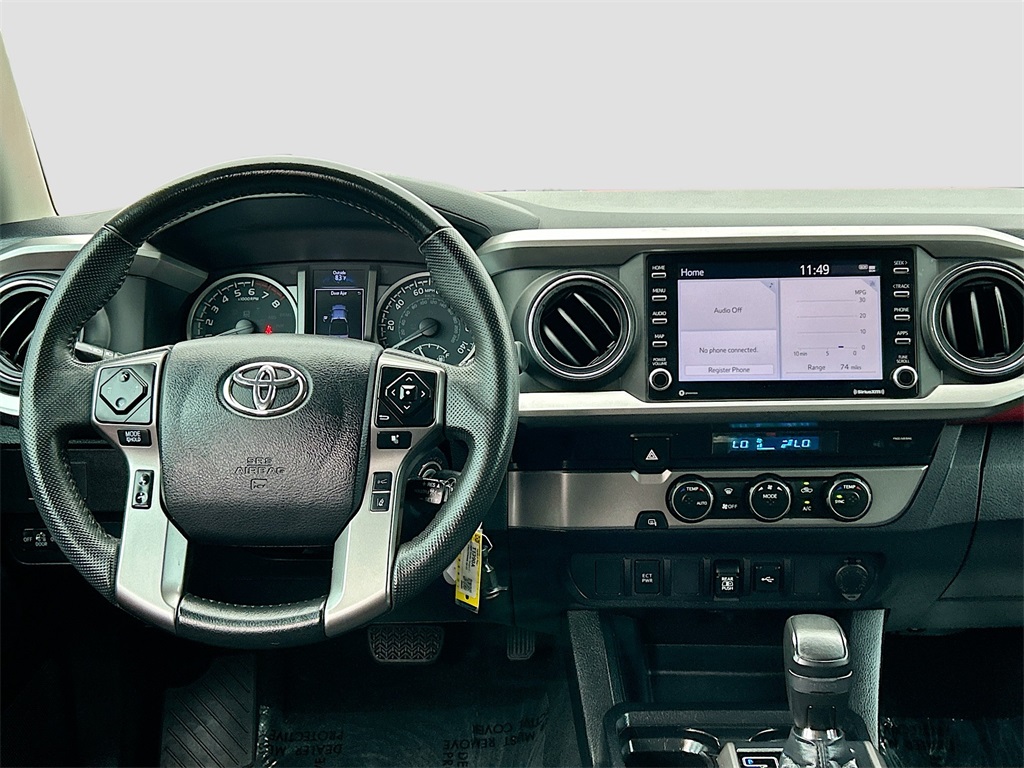 Vehicle image 18 of 33