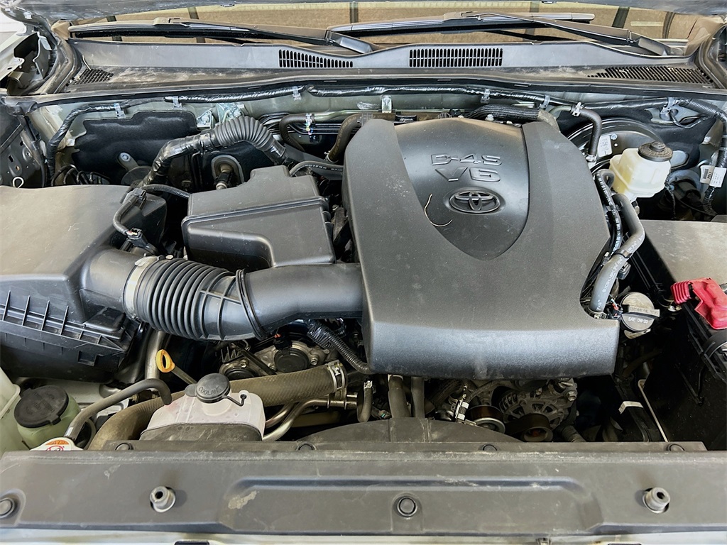 Vehicle image 7 of 27