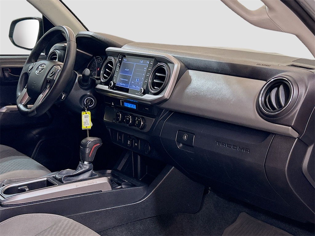 Vehicle image 14 of 27
