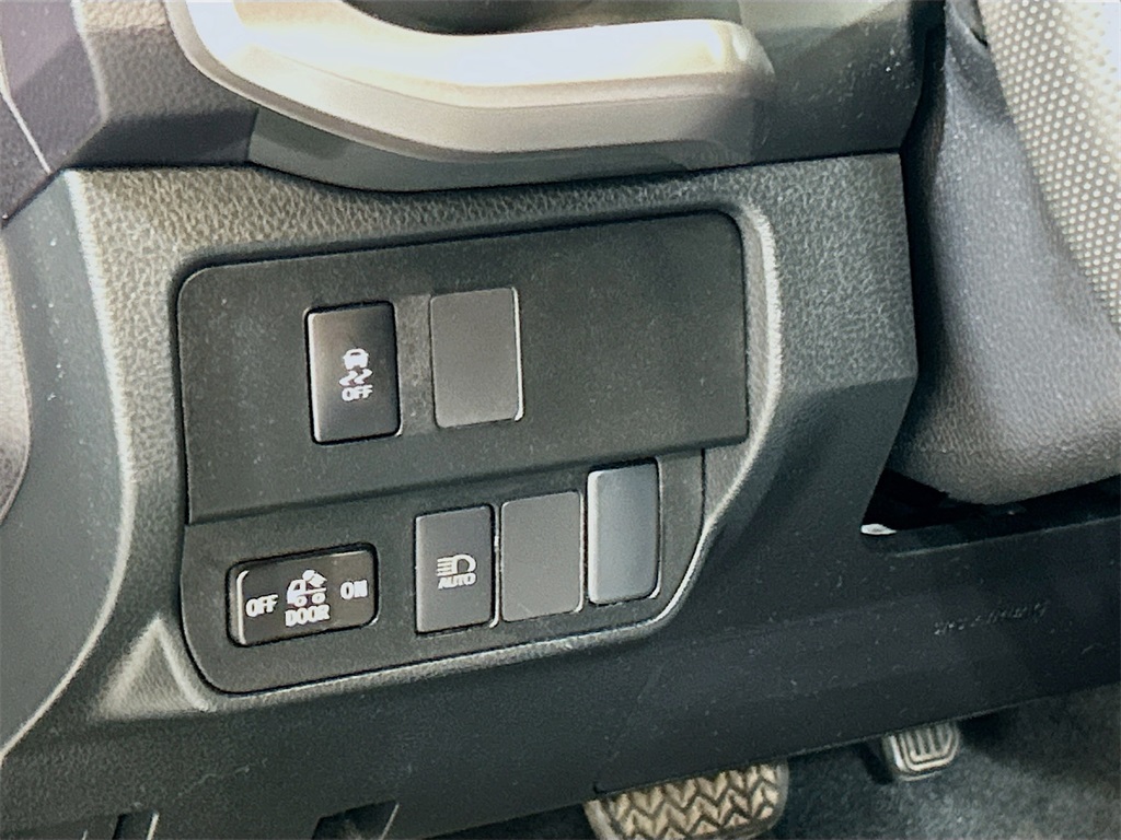 Vehicle image 27 of 27