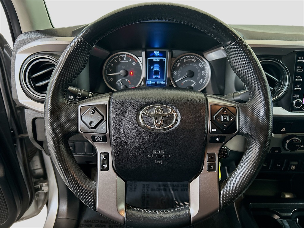 Vehicle image 8 of 31