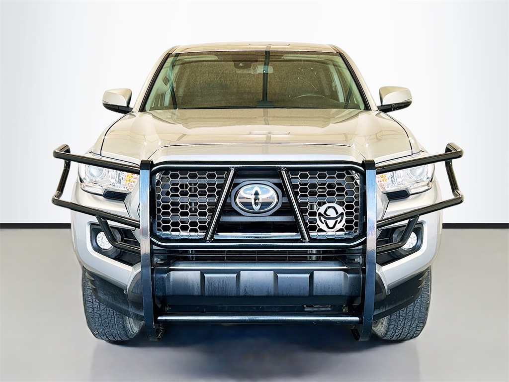 Vehicle image 2 of 31