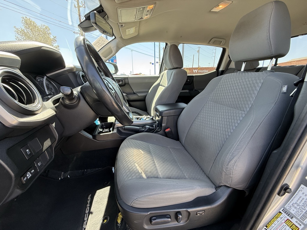 Vehicle image 13 of 27