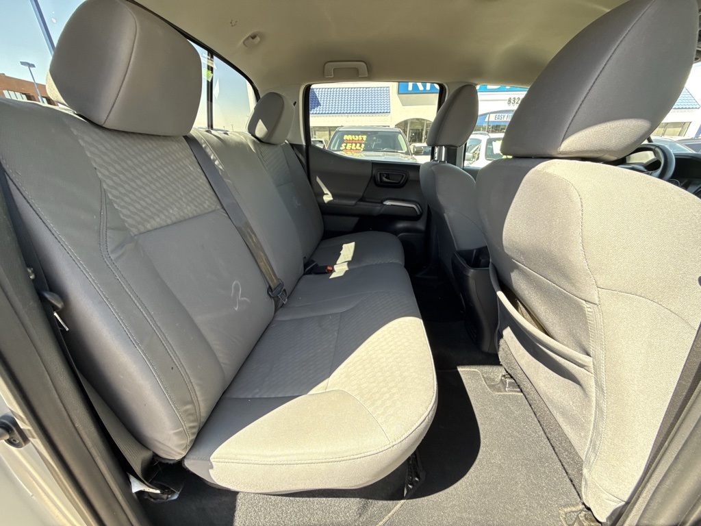 Vehicle image 24 of 27