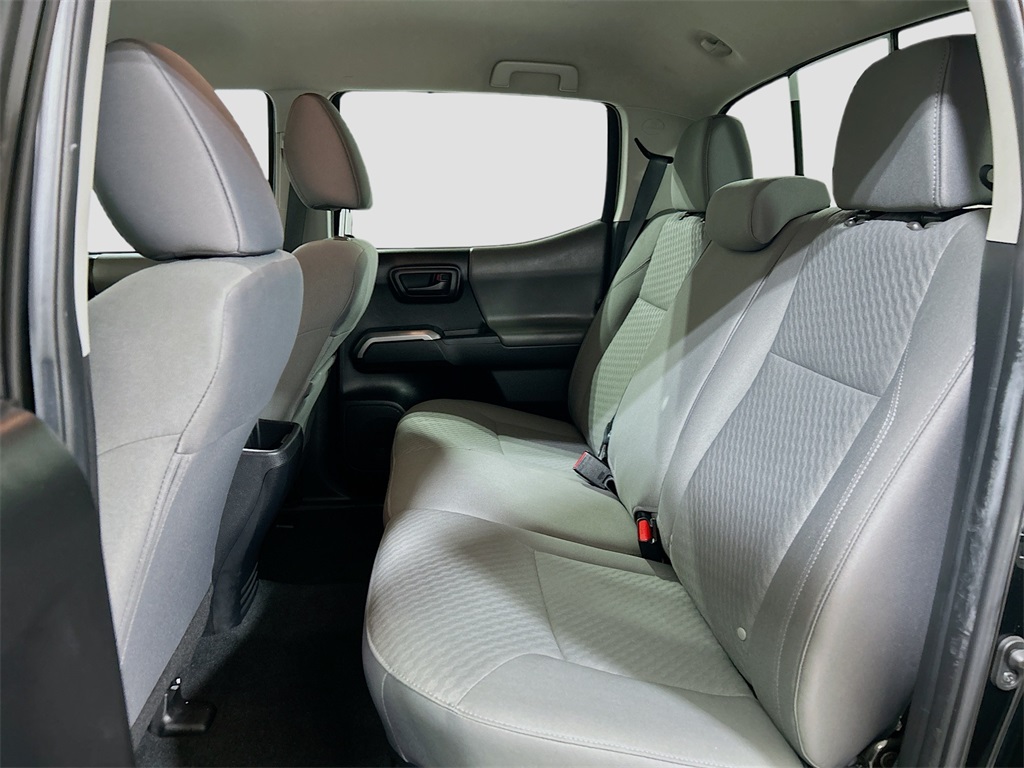 Vehicle image 20 of 27