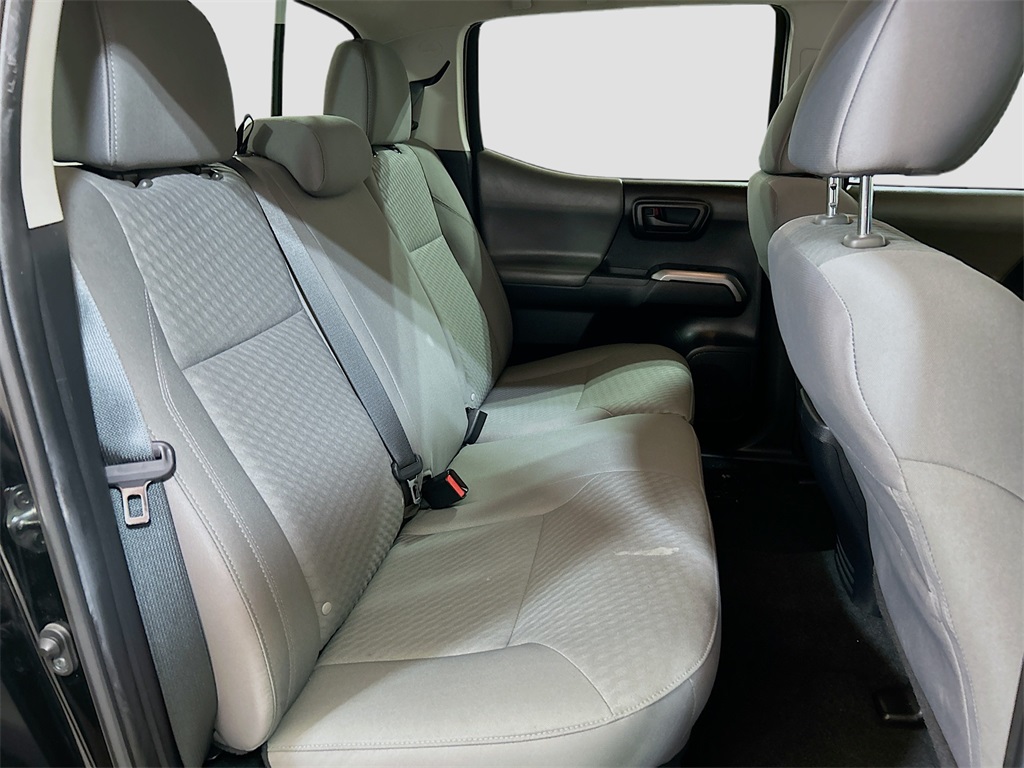 Vehicle image 22 of 27