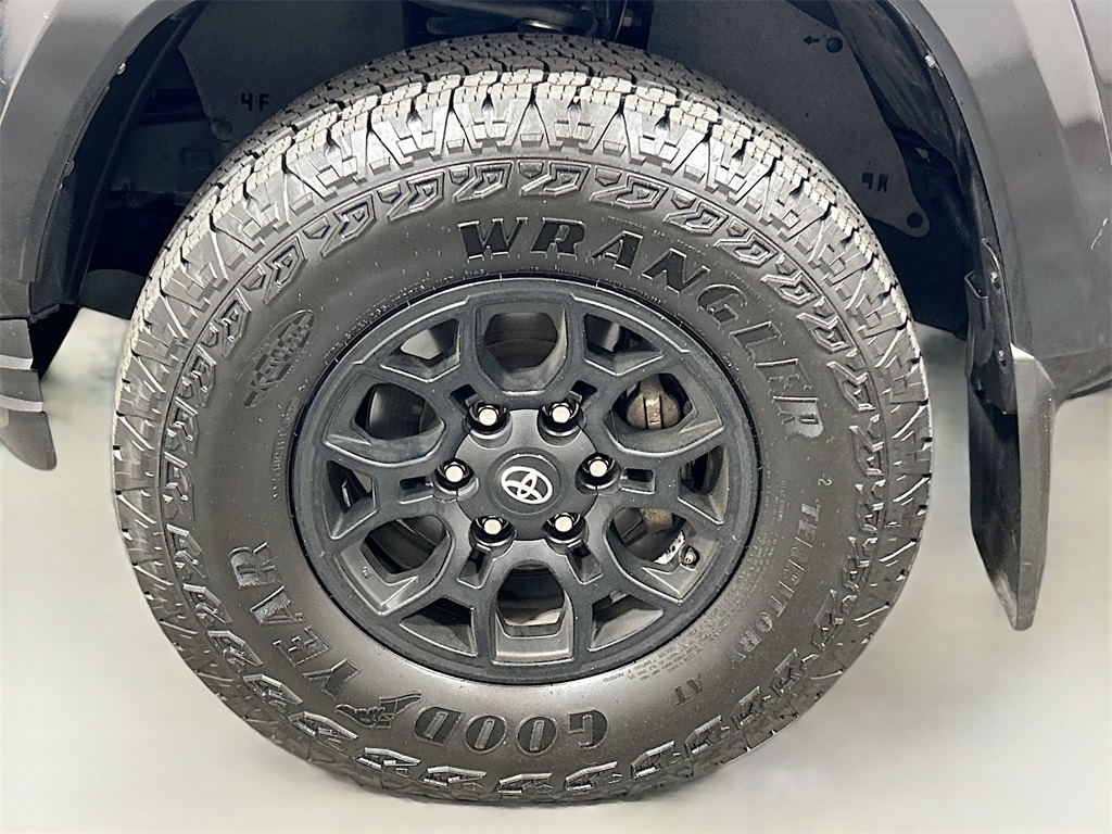 Vehicle image 26 of 27