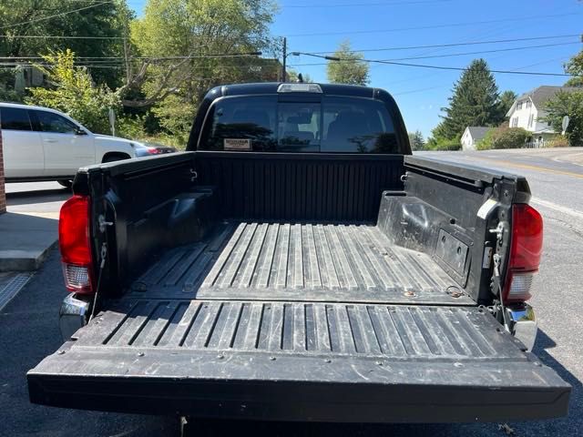 Vehicle image 14 of 36
