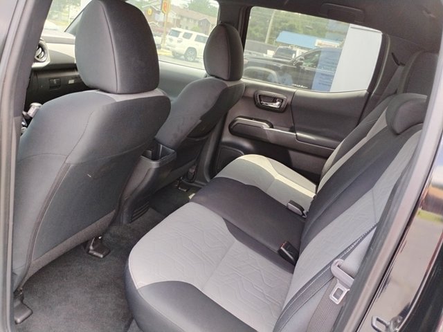 Vehicle image 9 of 13