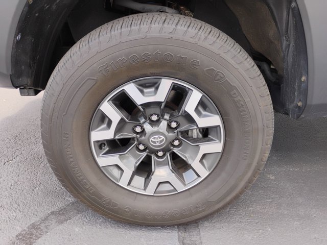 Vehicle image 8 of 13
