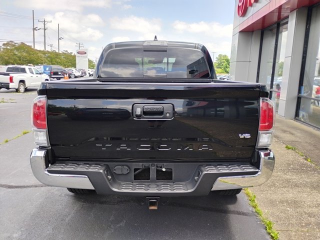 Vehicle image 7 of 13