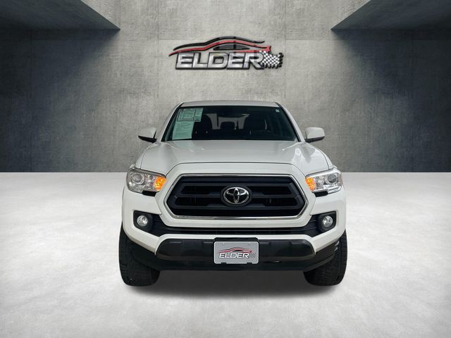 2022 Toyota Tacoma SR5 Image 2 of 29