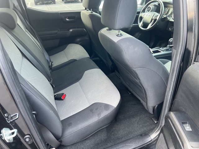 Vehicle image 13 of 20
