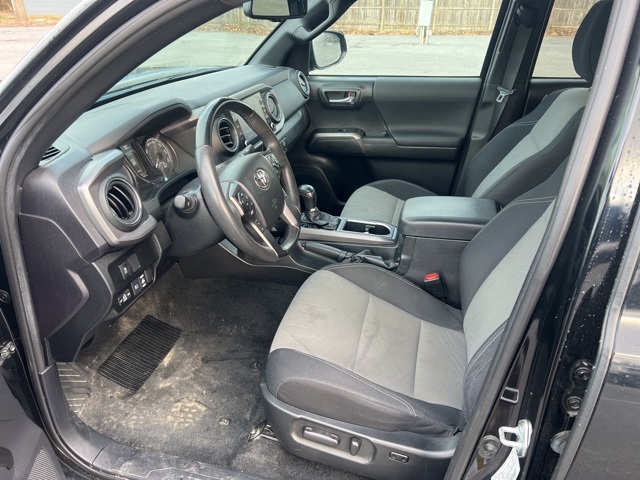 Vehicle image 9 of 20