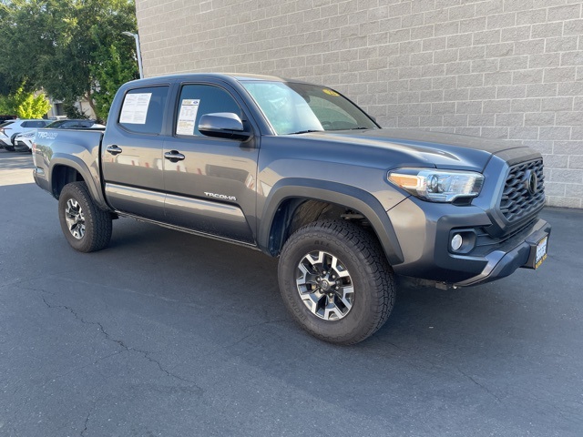 Vehicle image 3 of 5
