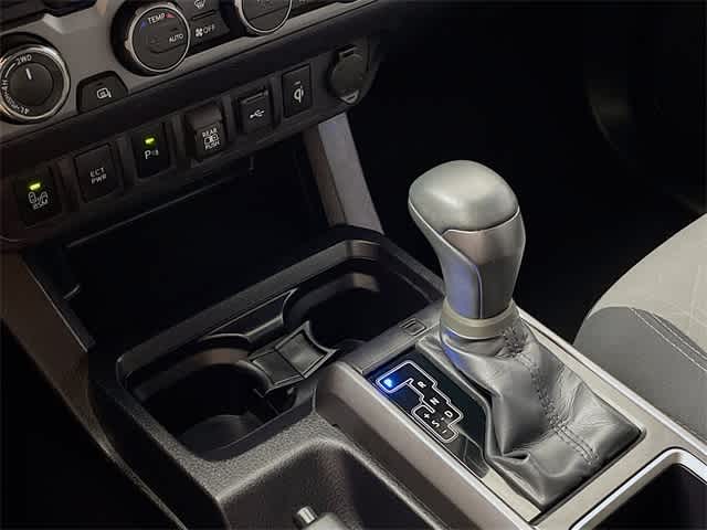 Vehicle image 20 of 34