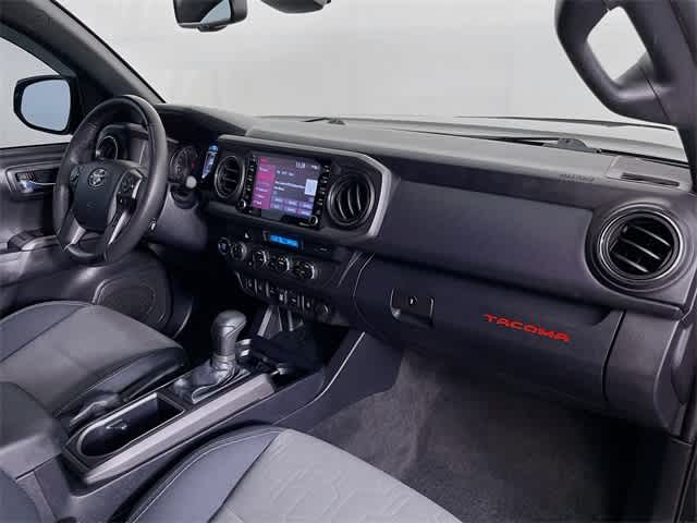 Vehicle image 31 of 34