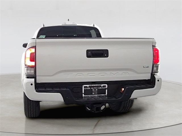Vehicle image 6 of 29