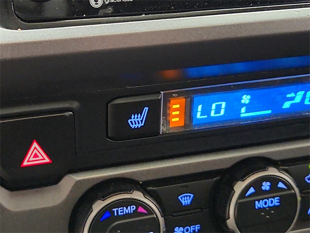 Vehicle image 19 of 29