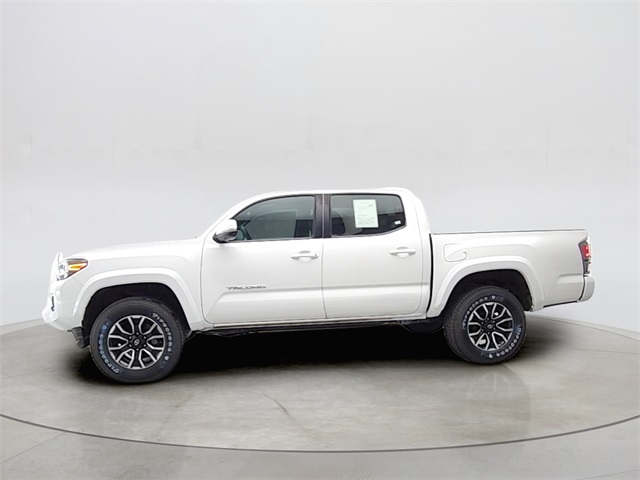 Vehicle image 8 of 29