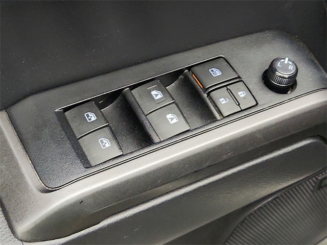 Vehicle image 20 of 29