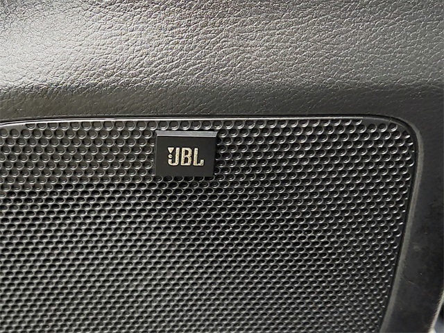 Vehicle image 22 of 29