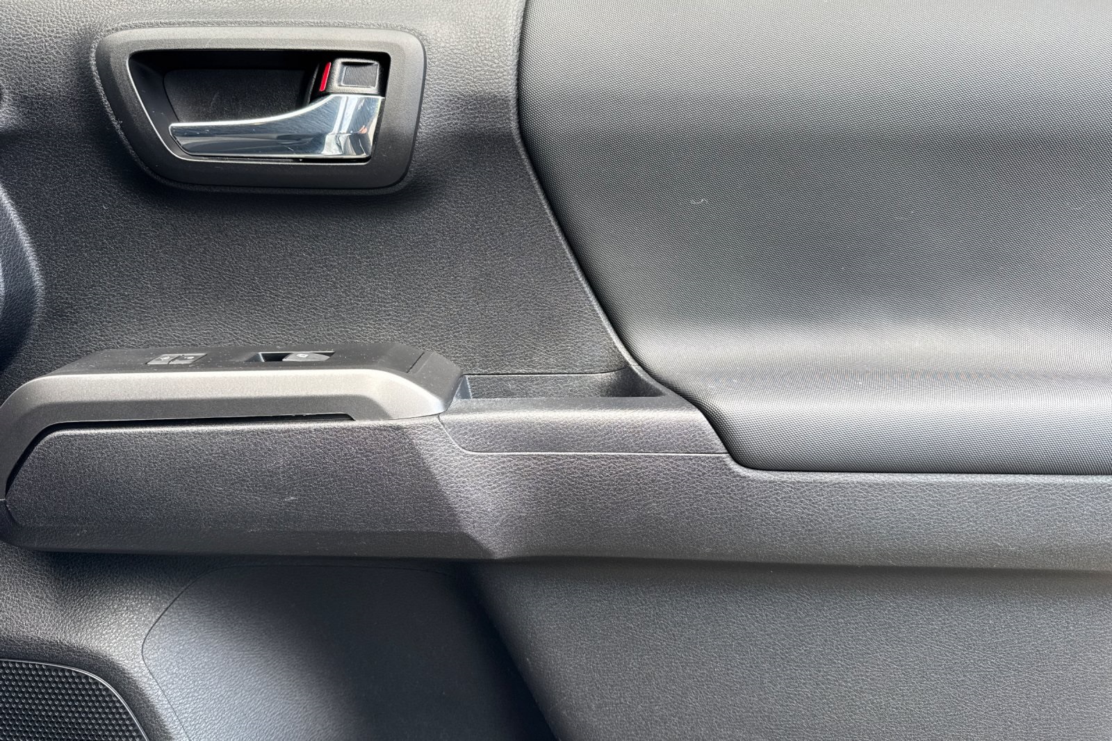 Vehicle image 21 of 56