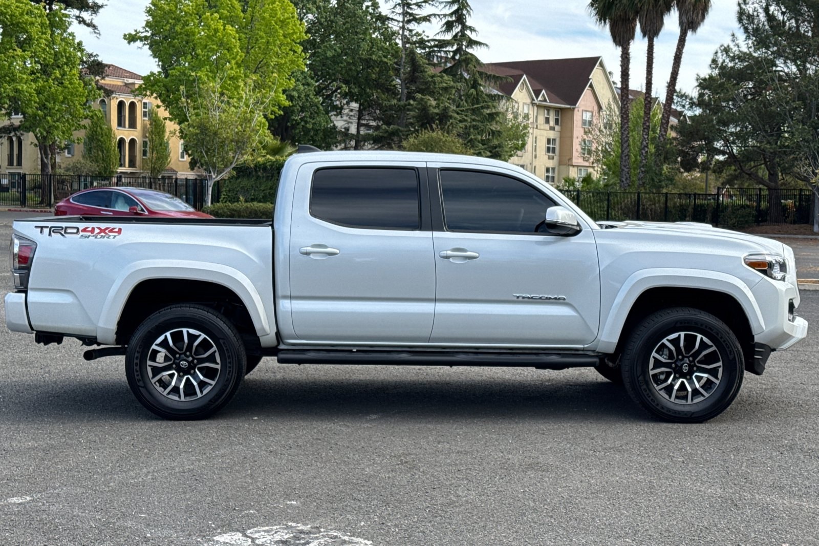 Vehicle image 7 of 56