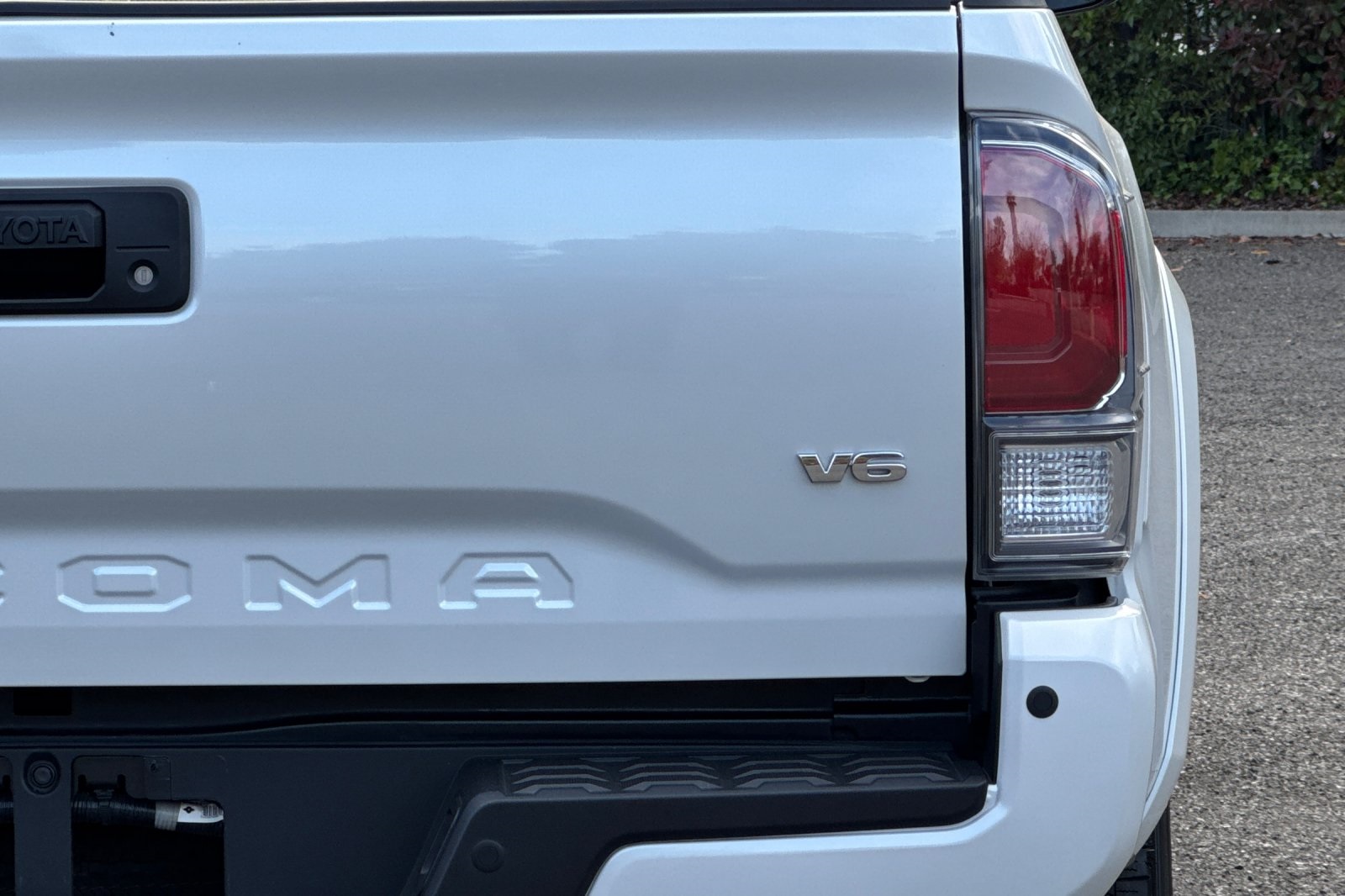 Vehicle image 46 of 56