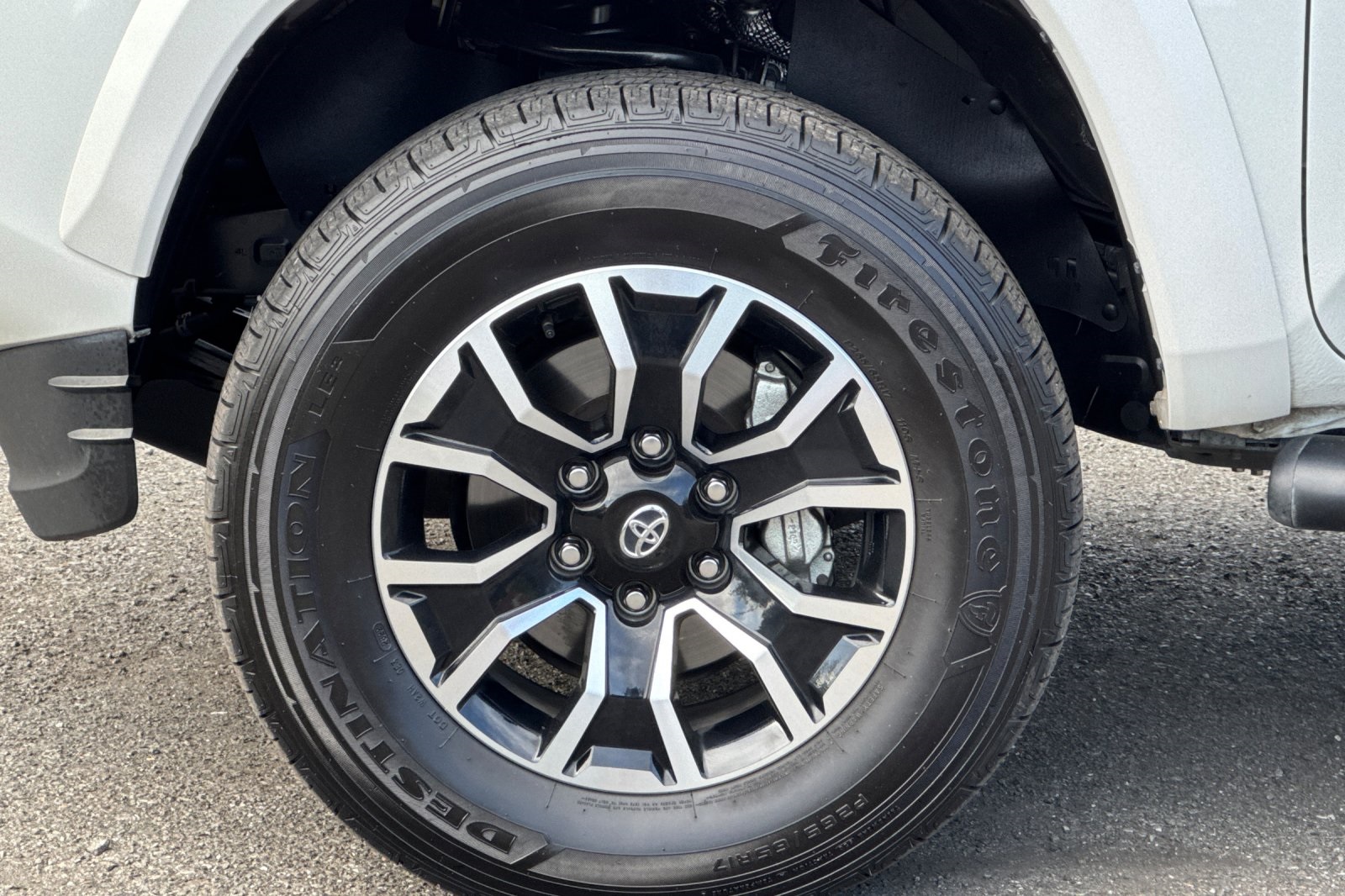 Vehicle image 43 of 56