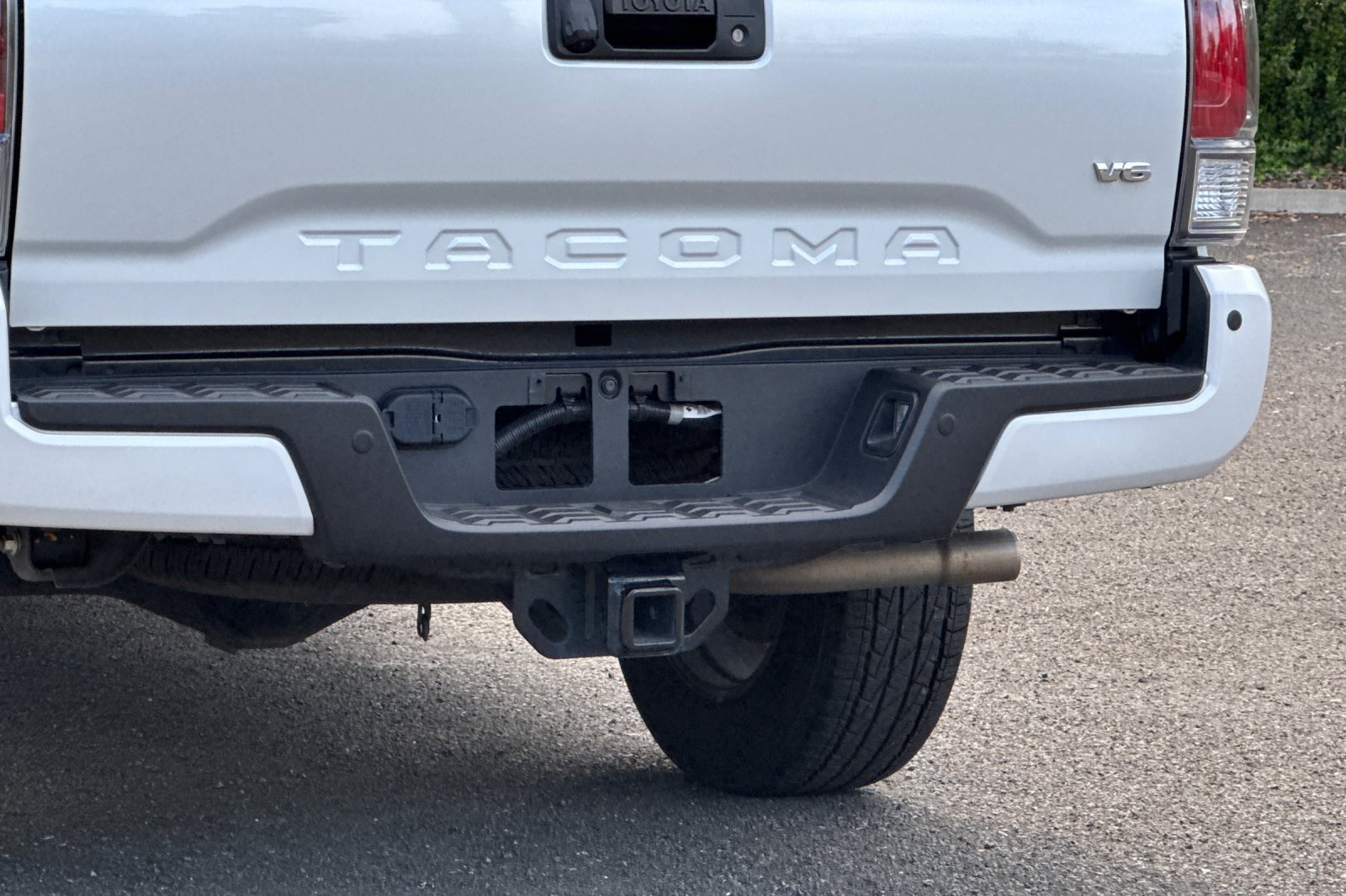 Vehicle image 51 of 56