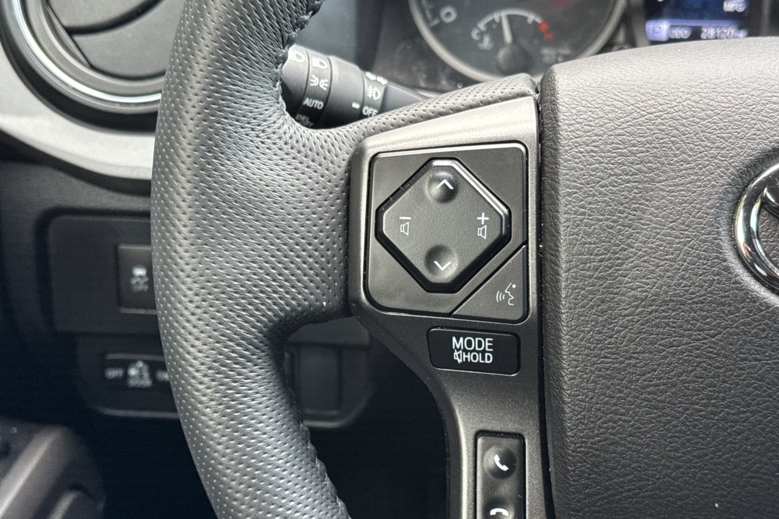 Vehicle image 37 of 56