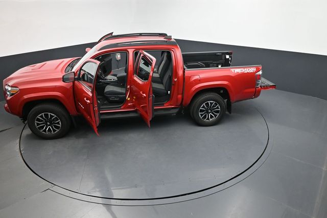 Vehicle image 4 of 53