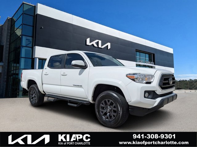 2022 Toyota Tacoma SR5 Image 2 of 35