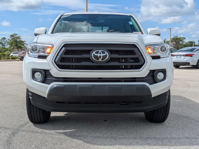 2022 Toyota Tacoma SR5 Image 3 of 35