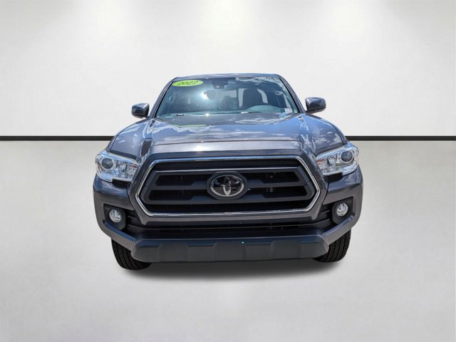 2022 Toyota Tacoma SR5 Image 2 of 31