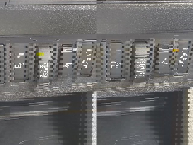 Vehicle image 20 of 27