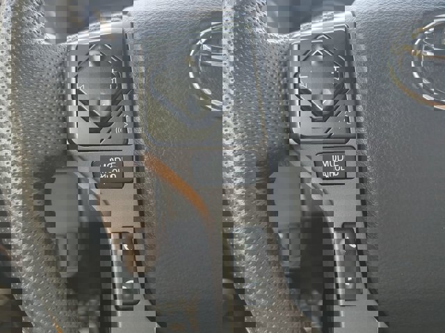 Vehicle image 23 of 27