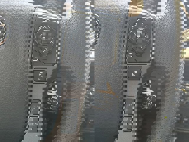 Vehicle image 24 of 27