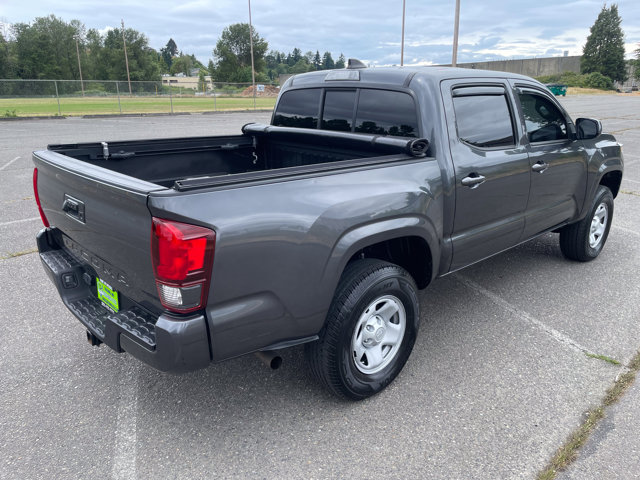 Vehicle image 8 of 28
