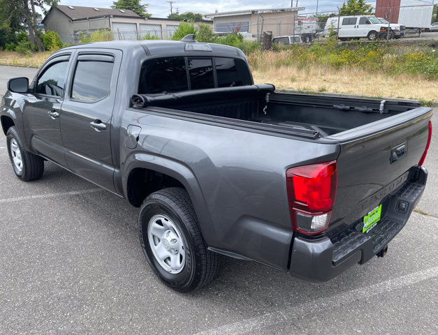 Vehicle image 11 of 28