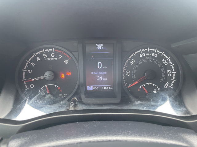 Vehicle image 23 of 28