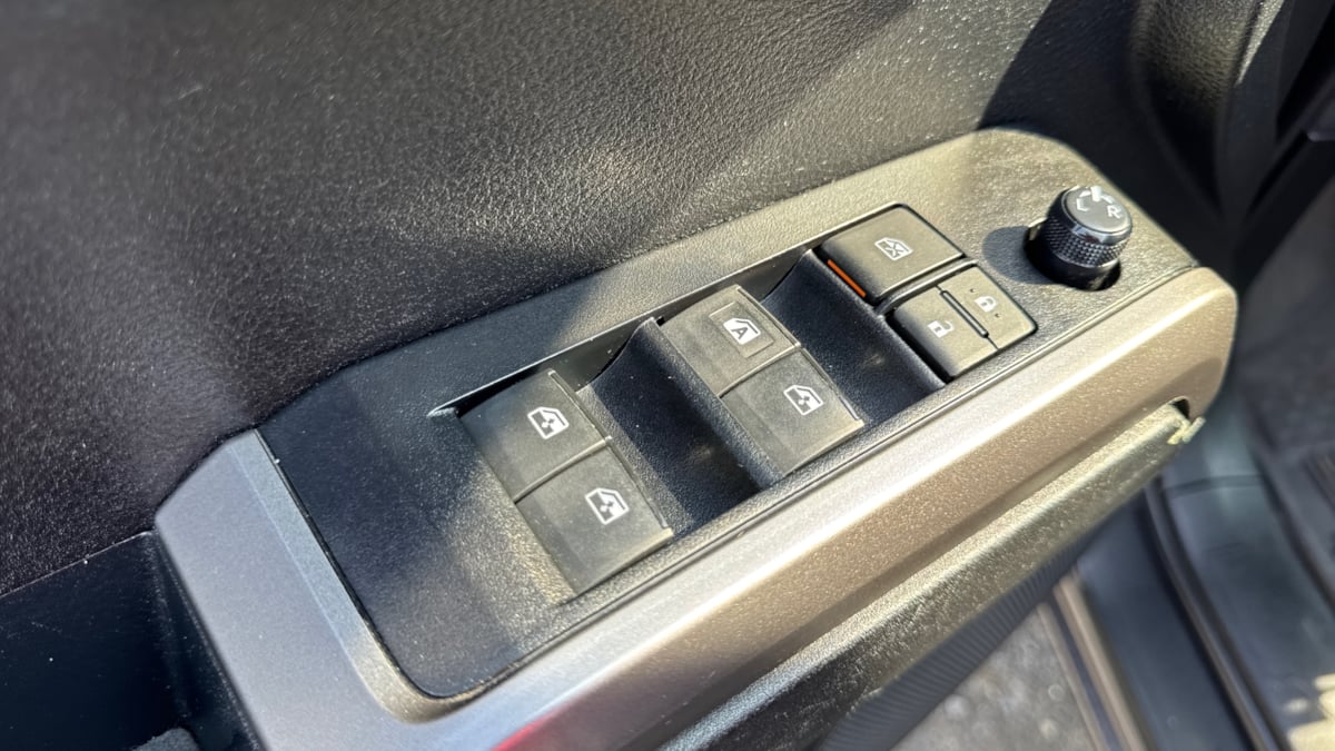 Vehicle image 24 of 29