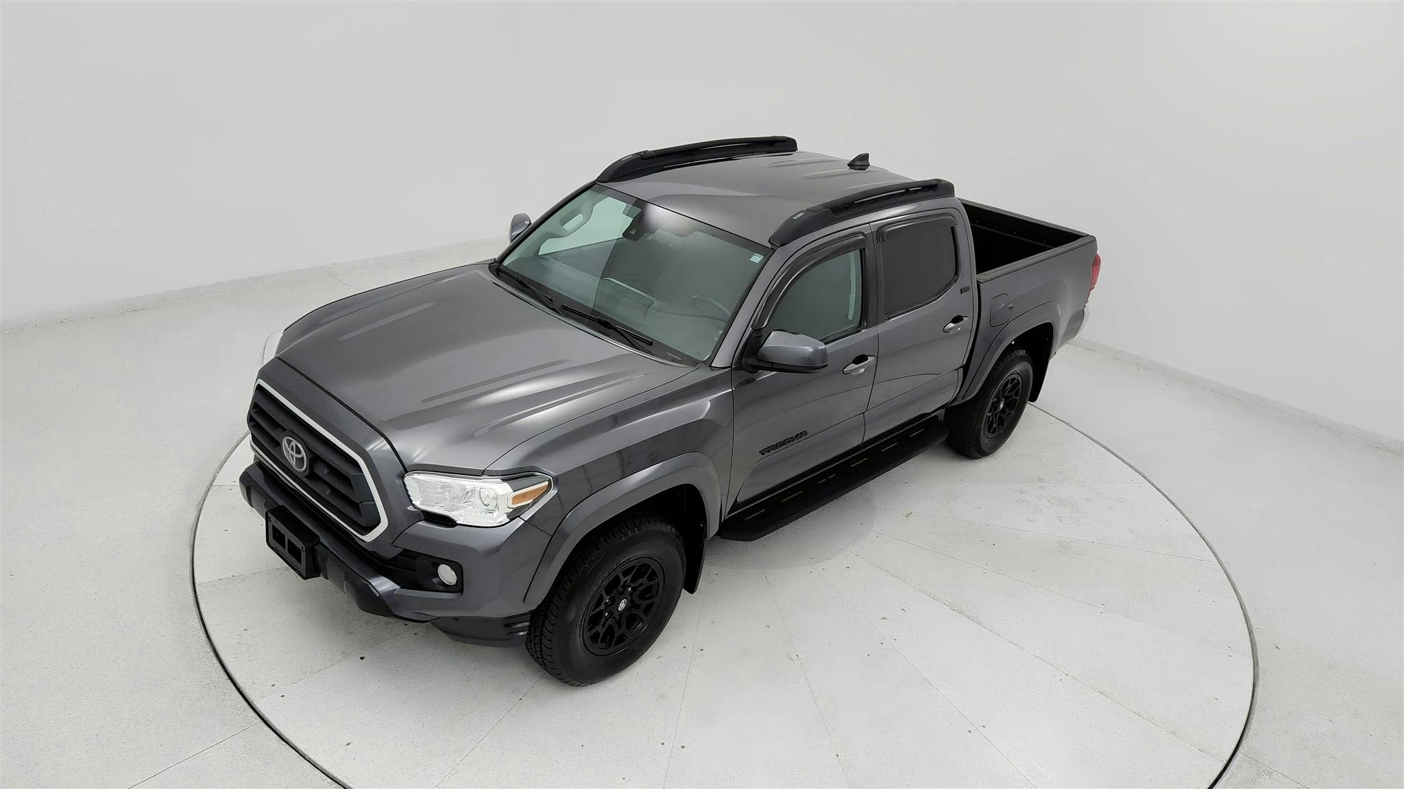 2022 Toyota Tacoma SR5 Image 2 of 46