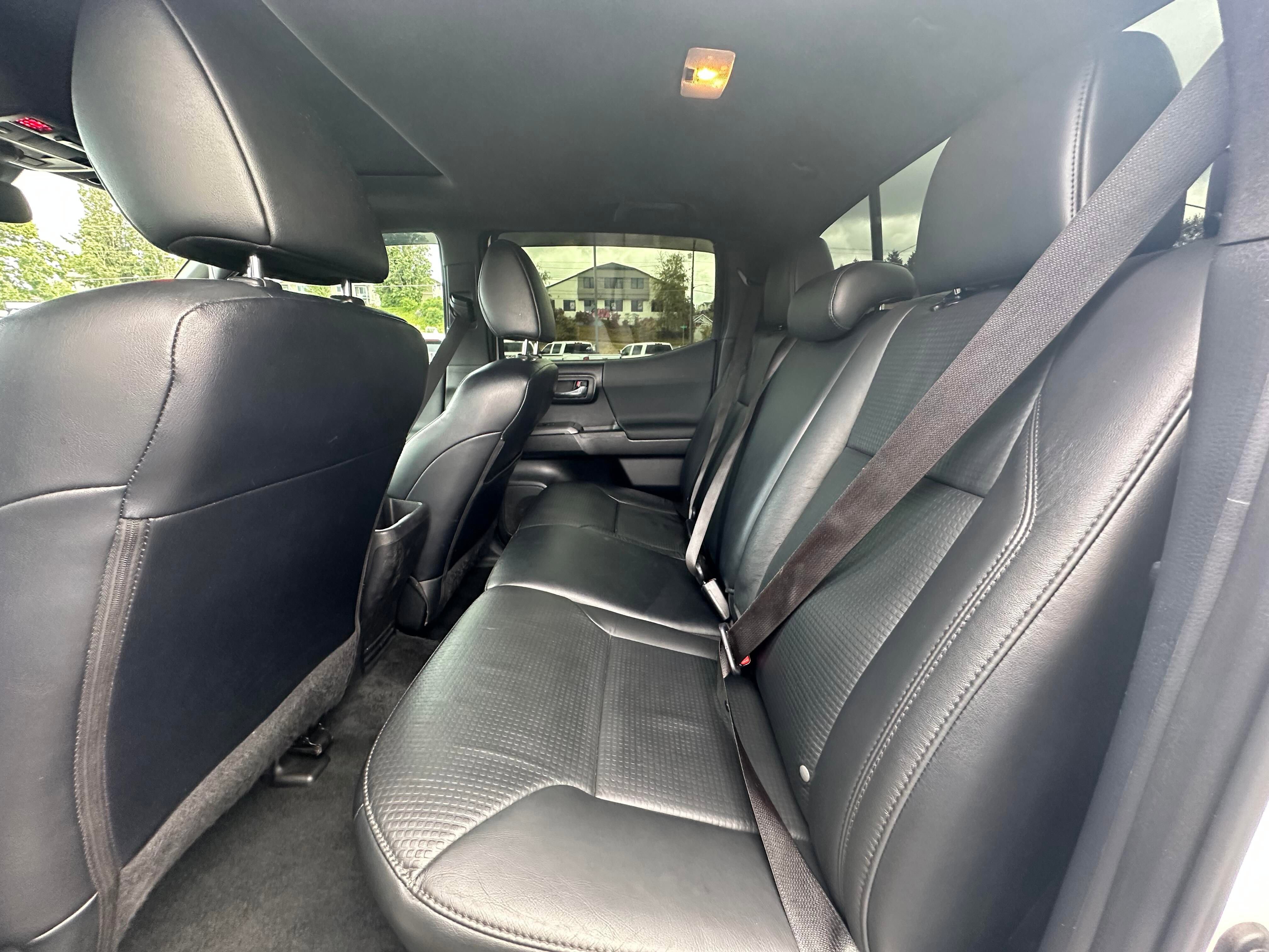 Vehicle image 16 of 26