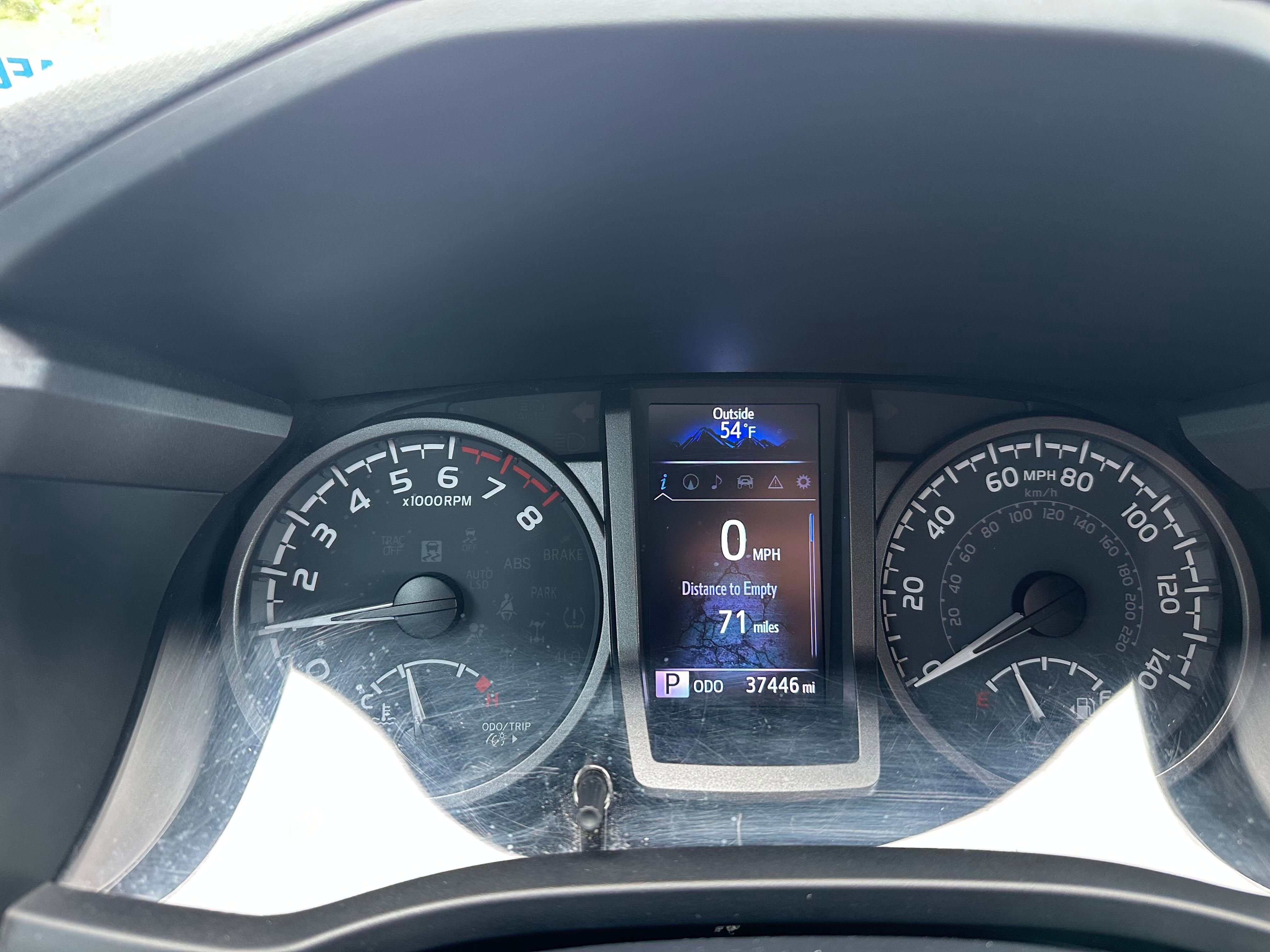 Vehicle image 21 of 26