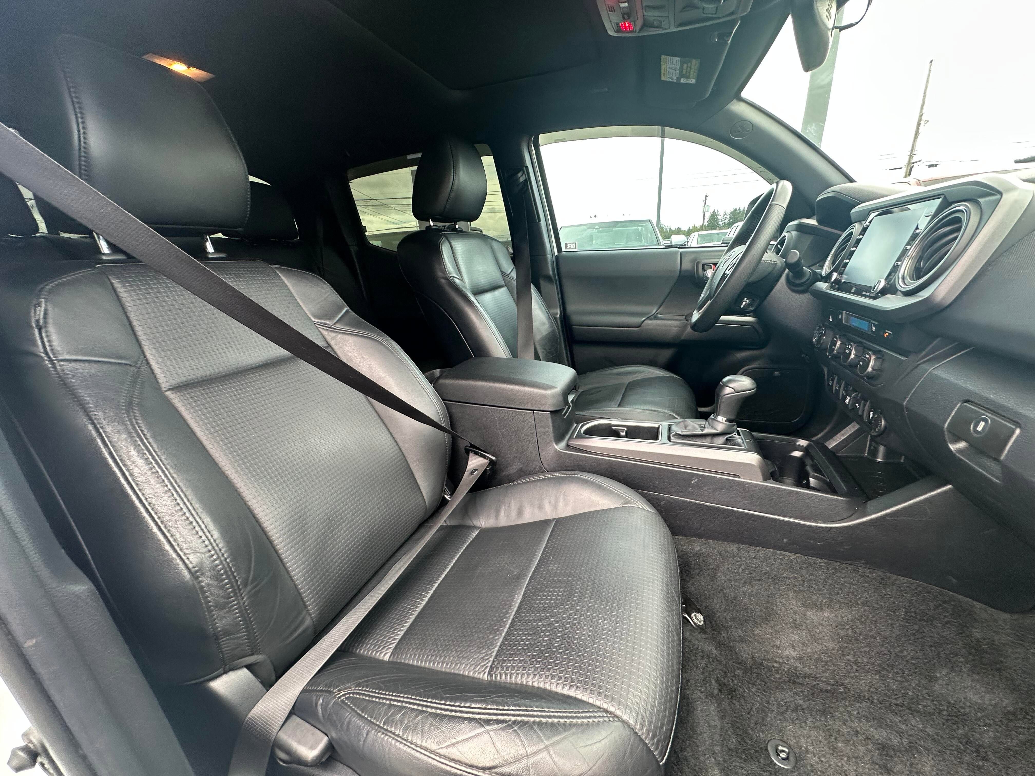 Vehicle image 15 of 26