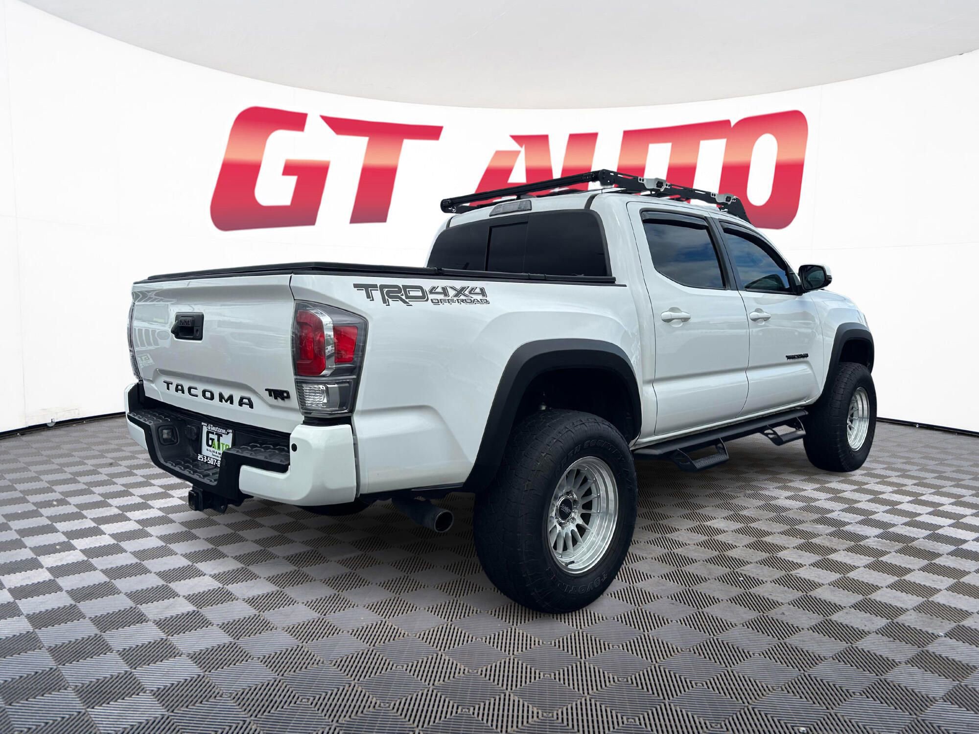 Vehicle image 5 of 26