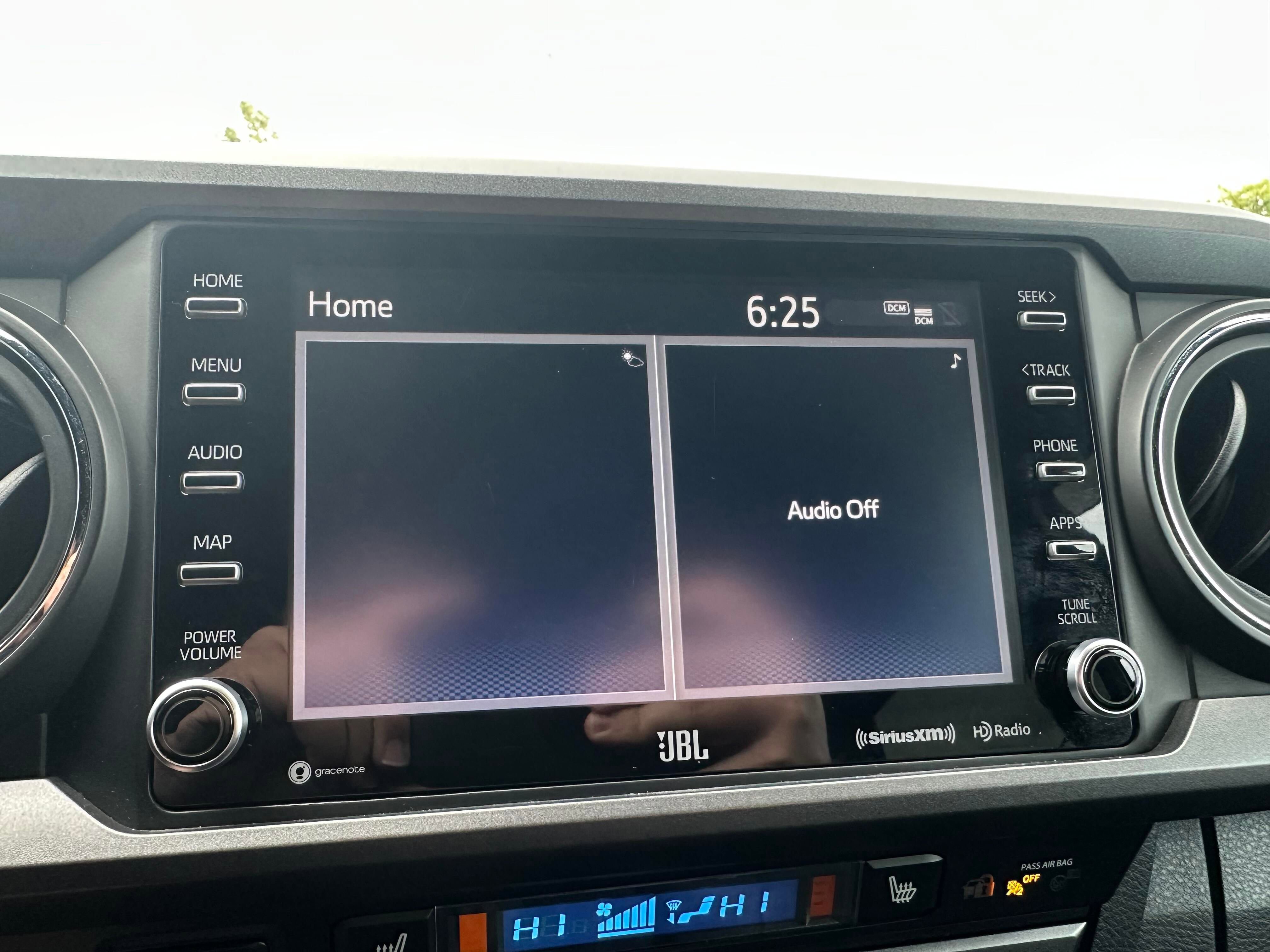 Vehicle image 23 of 26