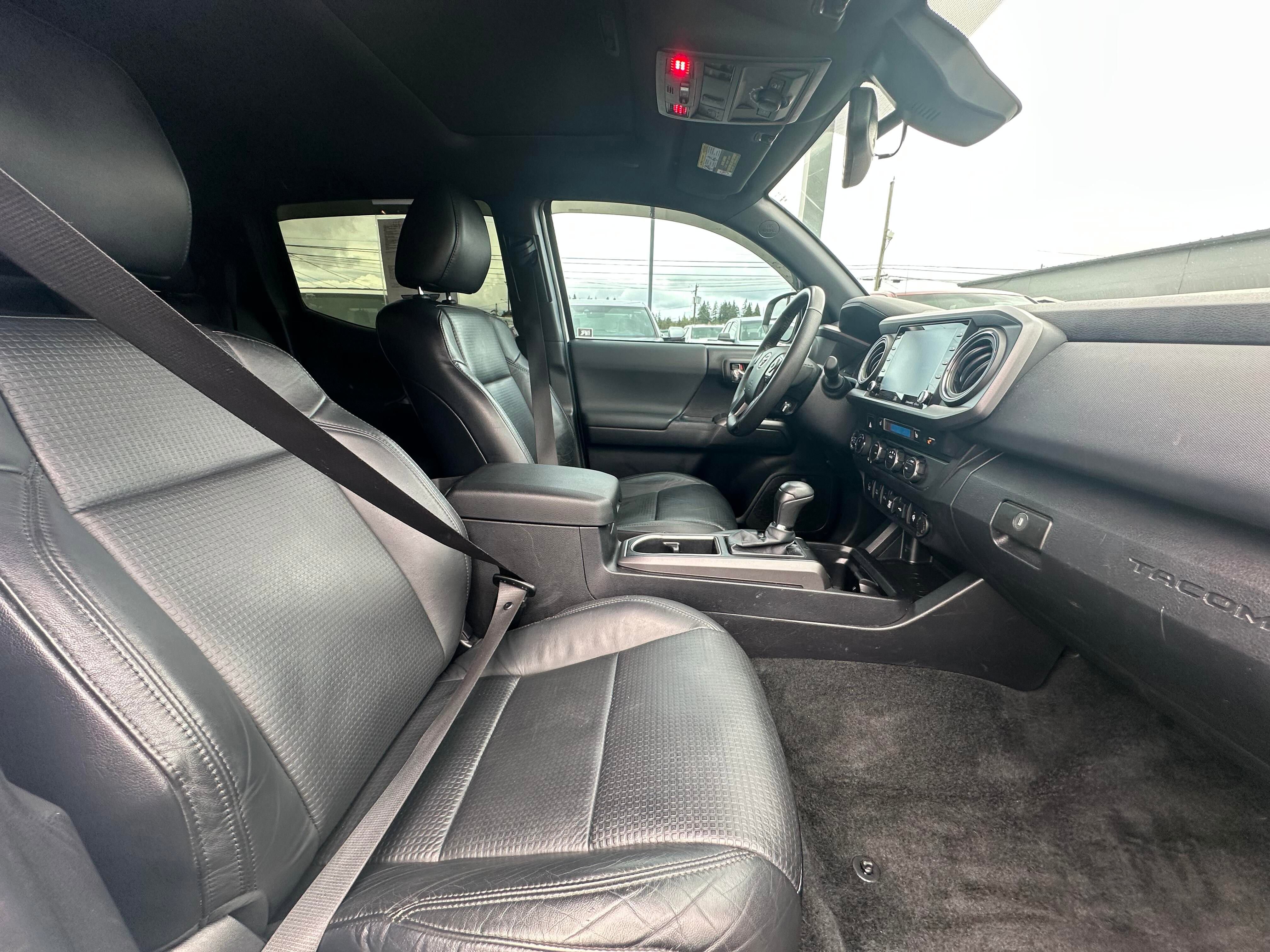 Vehicle image 13 of 26